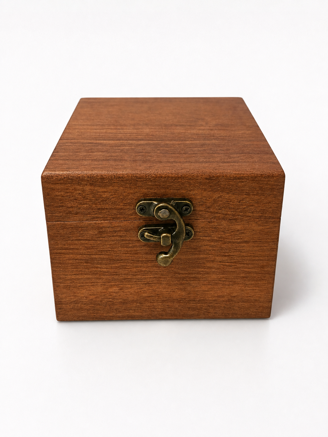 Rose éternelle rouge dans écrin doré – Coffret en bois