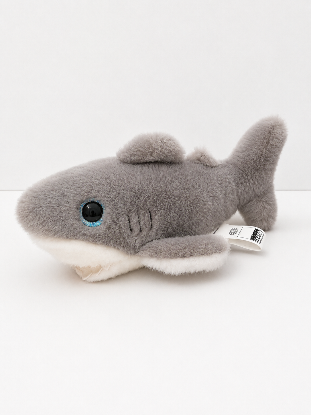 Peluche Petit Requin gris et blanc